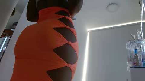 emily monrro online show from 01/19/25, 06:10