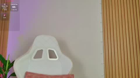 Emily  online show from 11/19/25, 09:31