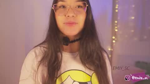 Snapshot of emilys_scott chatting on 11/16/25, 11:10 Emy online show from 11/16/25, 11:10