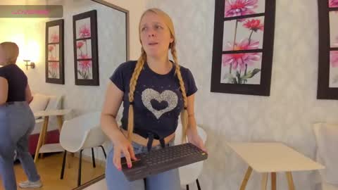 Summer 3 online show from 02/16/25, 10:21