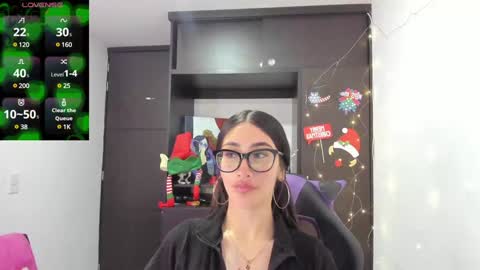 Snapshot of emilytafur chatting on 12/11/24, 07:25 Emy online show from 12/11/24, 07:25