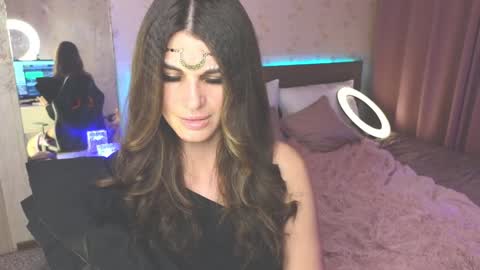 Snapshot of emilytucker chatting on 12/16/24, 04:34 Emily online show from 12/16/24, 04:34