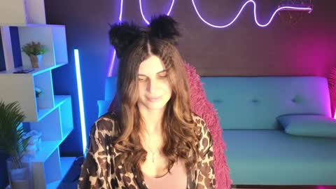 Snapshot of emilytucker chatting on 01/13/25, 05:12 Emily online show from 01/13/25, 05:12