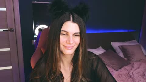 Snapshot of emilytucker chatting on 01/19/25, 04:44 Emily online show from 01/19/25, 04:44