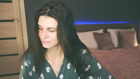 Snapshot of emilytucker chatting on 02/02/25, 01:45 Emily online show from 02/02/25, 01:45