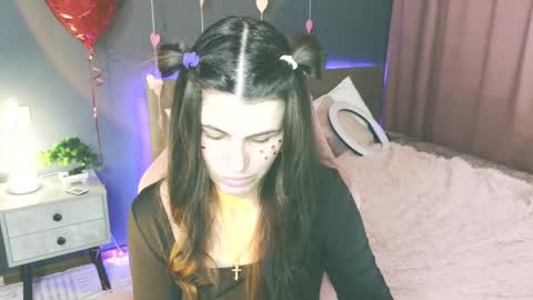 Snapshot of emilytucker chatting on 02/19/25, 10:34 Emily online show from 02/19/25, 10:34