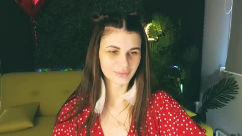 Snapshot of emilytucker chatting on 03/09/25, 01:35 Emily online show from 03/09/25, 01:35