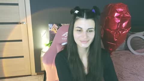 Snapshot of emilytucker chatting on 03/11/25, 04:21 Emily online show from 03/11/25, 04:21