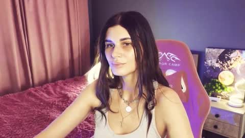 Snapshot of emilytucker chatting on 10/16/25, 08:04 Emily online show from 10/16/25, 08:04