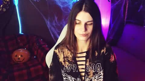 Emily online show from 11/01/25, 02:02