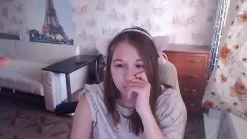 Snapshot of emilyway chatting on 02/10/25, 11:57 emilyway online show from 02/10/25, 11:57