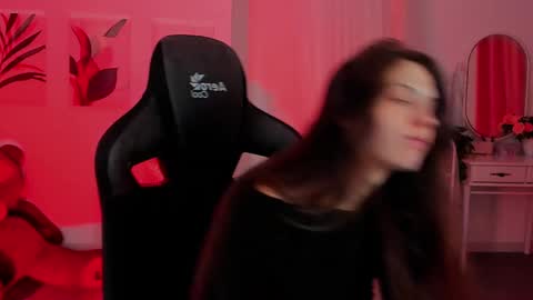 Emily online show from 03/11/25, 09:13
