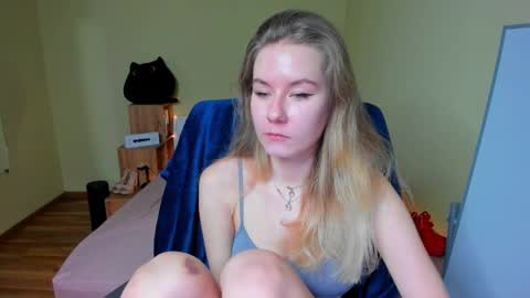 Emily online show from 02/05/25, 06:24