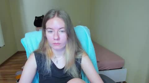 Emily online show from 03/11/25, 09:13