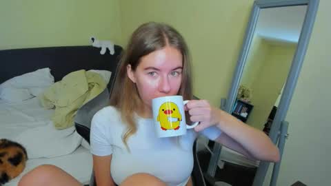 Emily online show from 09/27/25, 08:52