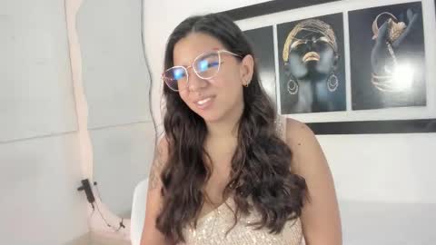 emilyy_cooperr online show from 09/27/25, 12:21