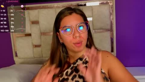 emilyy_cooperr online show from 04/01/26, 12:17