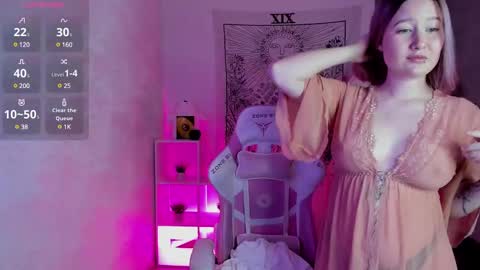 emilyy_keller online show from 02/28/25, 04:31