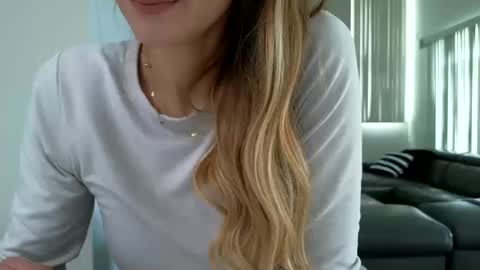 emilly online show from 10/18/25, 07:47