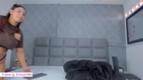 emilyy_r online show from 03/25/26, 07:09