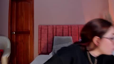 Emilyy Watson online show from 11/15/25, 12:30