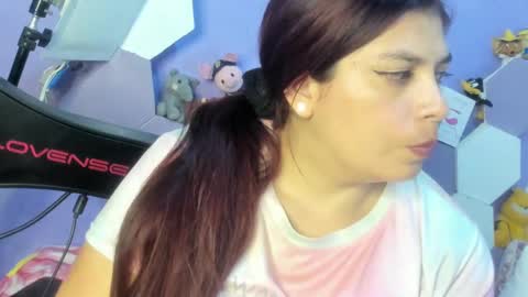 Snapshot of emira199 chatting on 01/04/25, 12:37 emira199 online show from 01/04/25, 12:37