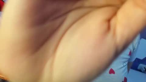 Snapshot of emira199 chatting on 01/06/25, 04:58 emira199 online show from 01/06/25, 04:58