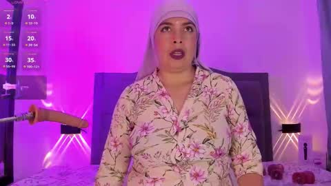 Snapshot of emira199 chatting on 10/07/25, 08:17 emira199 online show from 10/07/25, 08:17