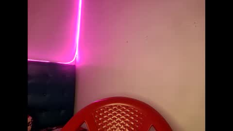 L i a    time online 7am - 1pm Gtm-5  online show from 02/01/26, 05:11