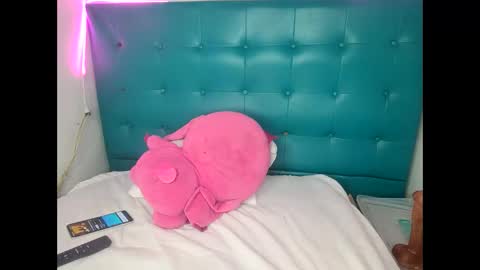 L i a    time online 7am - 1pm Gtm-5  online show from 02/10/26, 11:53