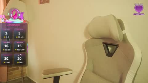 Snapshot of emitaa17228 chatting on 09/13/25, 07:13 emma online show from 09/13/25, 07:13