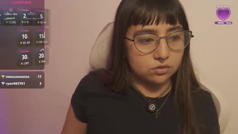 Snapshot of emitaa17228 chatting on 10/20/25, 08:53 emma online show from 10/20/25, 08:53