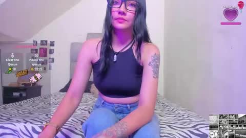 Snapshot of emma__15 chatting on 09/30/25, 07:41 emma  online show from 09/30/25, 07:41