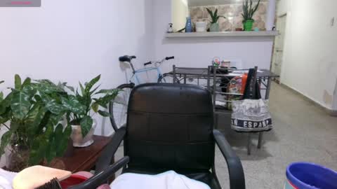 emma______1996 online show from 04/04/26, 08:34