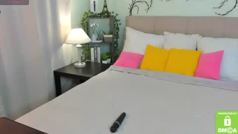 Snapshot of emma__peach chatting on 06/25/26, 07:35 emma__peach online show from 06/25/26, 07:35