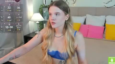 Snapshot of emma__peach chatting on 07/14/26, 07:46 emma__peach online show from 07/14/26, 07:46