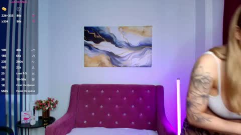 Snapshot of emma__rosss chatting on 05/18/26, 02:18 emma__rosss online show from 05/18/26, 02:18