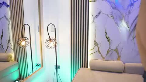 emma__walkerr_ online show from 02/06/26, 07:17