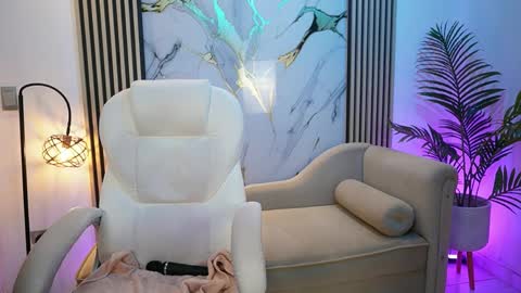 emma__walkerr_ online show from 04/09/26, 07:08