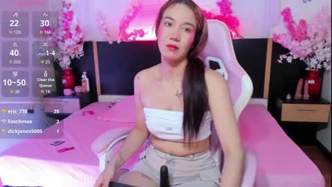 emma_ayala online show from 05/21/26, 07:10