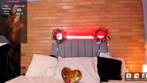 Hey Im EmmaHelp me reach 100 likes online show from 07/06/26, 07:05