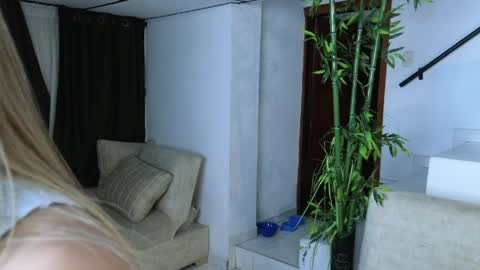 Emma Blue  modelo independiente online show from 04/06/26, 04:46