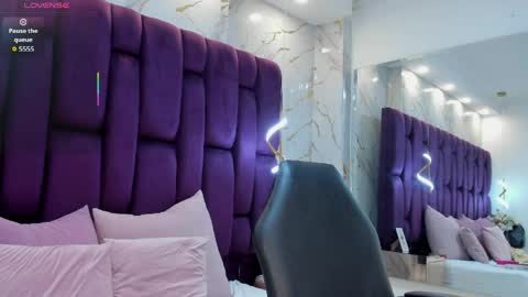 pau online show from 04/11/26, 02:43