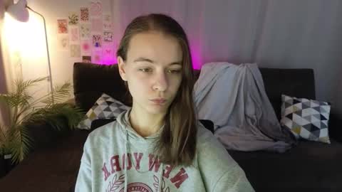 emma_chaser online show from 11/29/25, 07:44