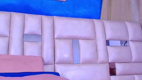 Emma online show from 09/20/25, 03:18