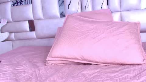 Emma online show from 10/23/25, 03:06