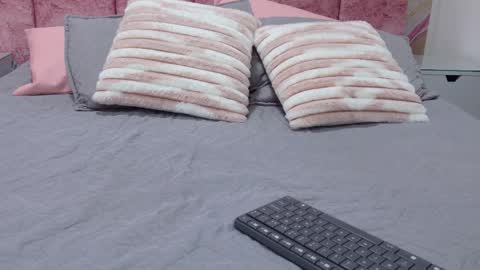 Emma online show from 03/26/26, 03:12