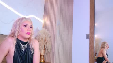 Snapshot of emma_dragon chatting on 05/12/26, 11:57 emma_dragon online show from 05/12/26, 11:57