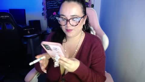 Snapshot of emma_evans07 chatting on 12/30/24, 12:20 emmy online show from 12/30/24, 12:20
