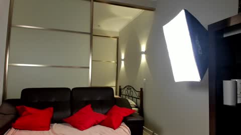 Snapshot of emma_flin chatting on 01/09/25, 11:14 Emma online show from 01/09/25, 11:14